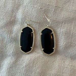Kendra Scott Danielle earrings